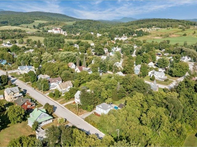 30 North Avenue, Richford, VT 05476