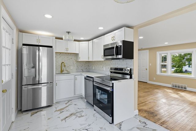 78 Linda St, Abington, MA 02351