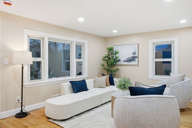 78 Linda St, Abington, MA 02351