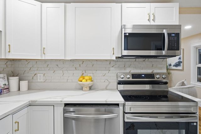 78 Linda St, Abington, MA 02351