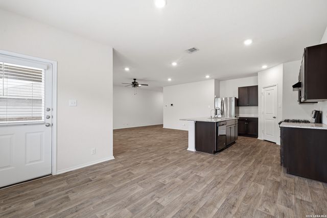 6630 Greensleeves, San Antonio, TX 78252