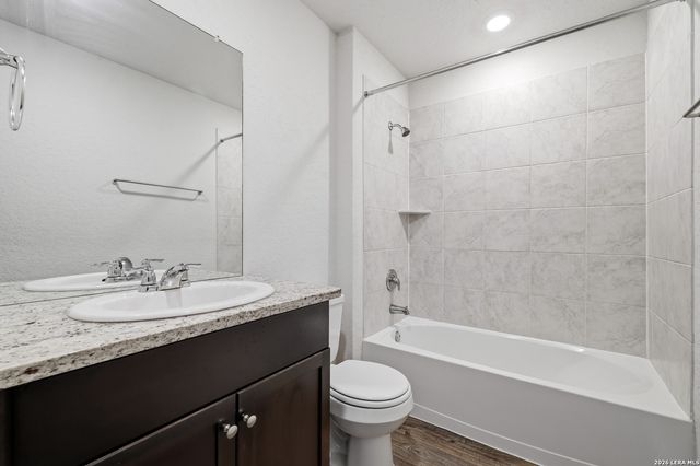 6630 Greensleeves, San Antonio, TX 78252