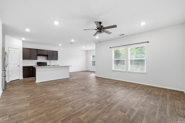 6630 Greensleeves, San Antonio, TX 78252