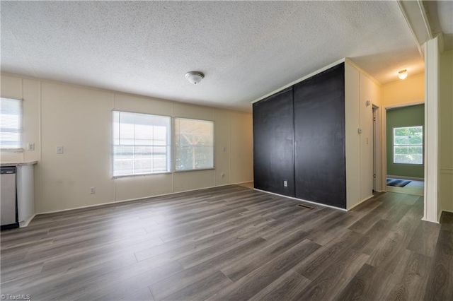 185 Marlin Boulevard, Mount Airy, NC 27030