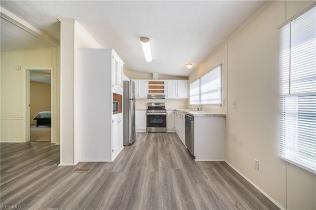 185 Marlin Boulevard, Mount Airy, NC 27030