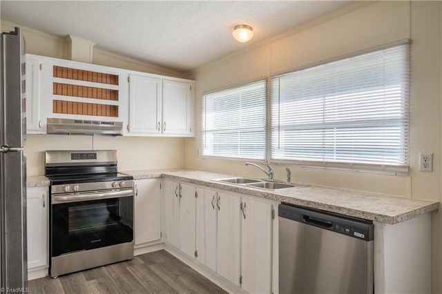 185 Marlin Boulevard, Mount Airy, NC 27030