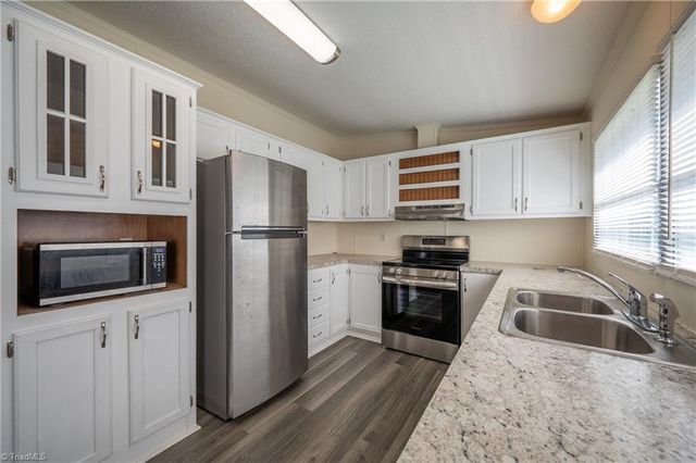 185 Marlin Boulevard, Mount Airy, NC 27030