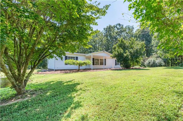 185 Marlin Boulevard, Mount Airy, NC 27030