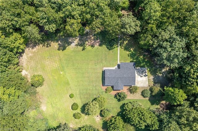 185 Marlin Boulevard, Mount Airy, NC 27030