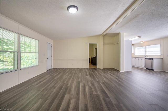185 Marlin Boulevard, Mount Airy, NC 27030