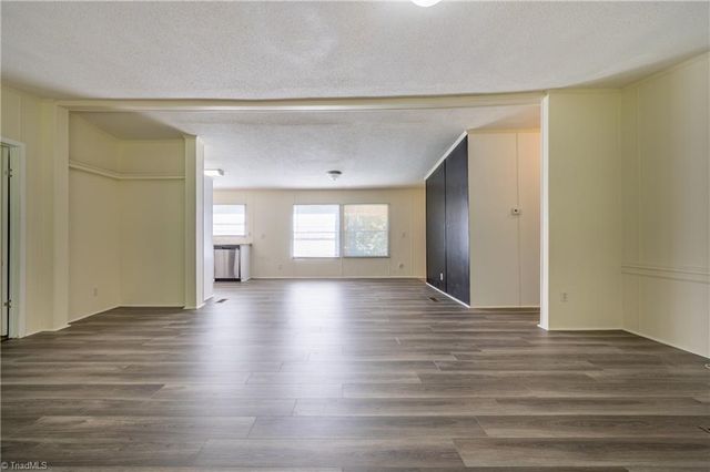 185 Marlin Boulevard, Mount Airy, NC 27030