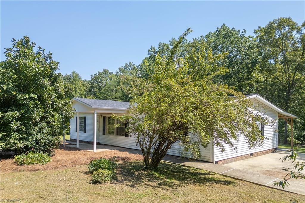 185 Marlin Boulevard, Mount Airy, NC 27030