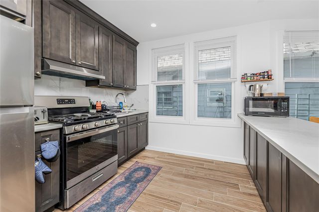 376 Hawthorne Avenue, Yonkers, NY 10705