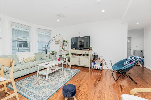376 Hawthorne Avenue, Yonkers, NY 10705