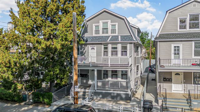 376 Hawthorne Avenue, Yonkers, NY 10705