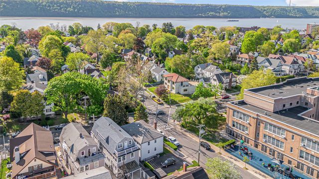 376 Hawthorne Avenue, Yonkers, NY 10705