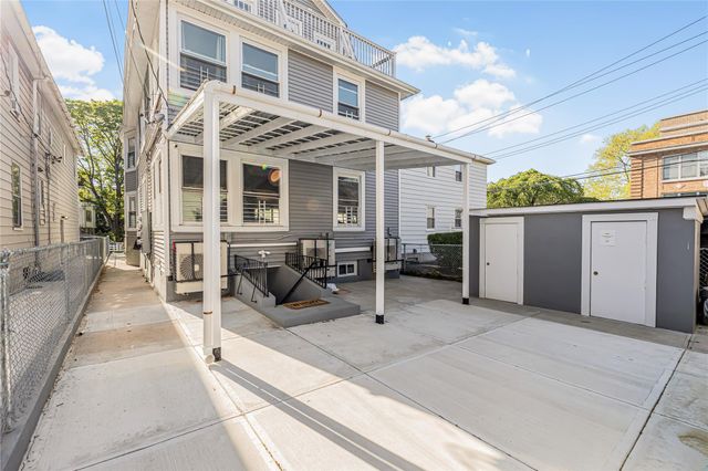 376 Hawthorne Avenue, Yonkers, NY 10705