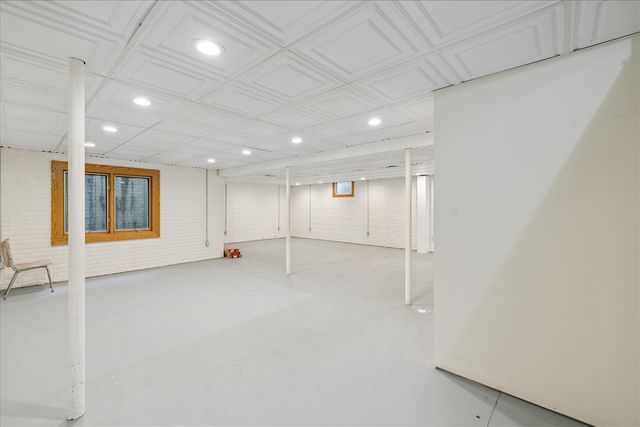 2611 Walden Woods Court, Midland, MI 48640