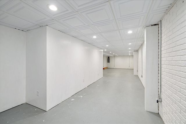 2611 Walden Woods Court, Midland, MI 48640