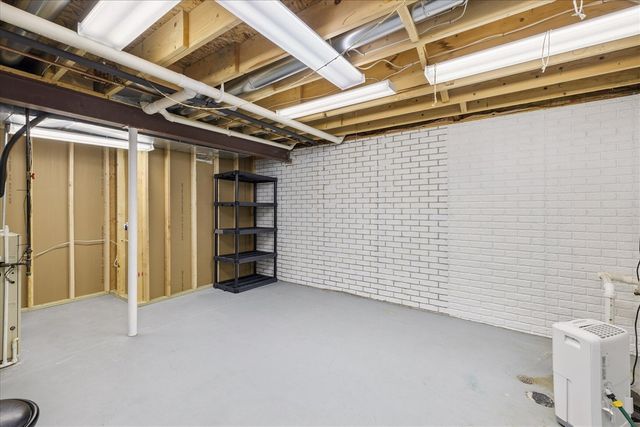 2611 Walden Woods Court, Midland, MI 48640