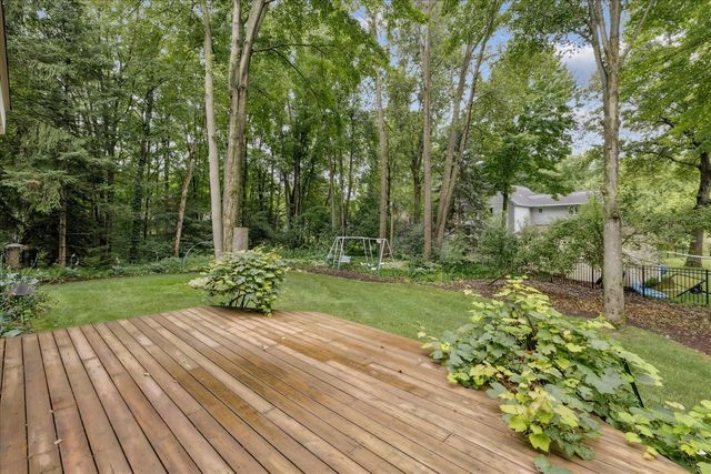 2611 Walden Woods Court, Midland, MI 48640