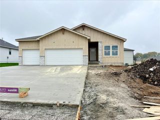 19622 Barstow Street, Spring Hill, KS 66083