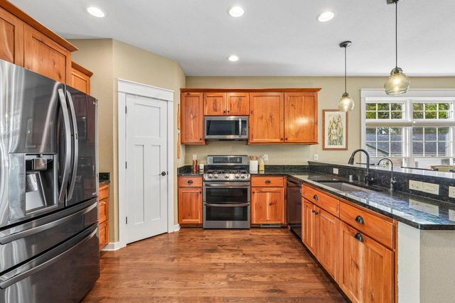 N20 W29987 W Glen Cove ROAD, Pewaukee, WI 53072