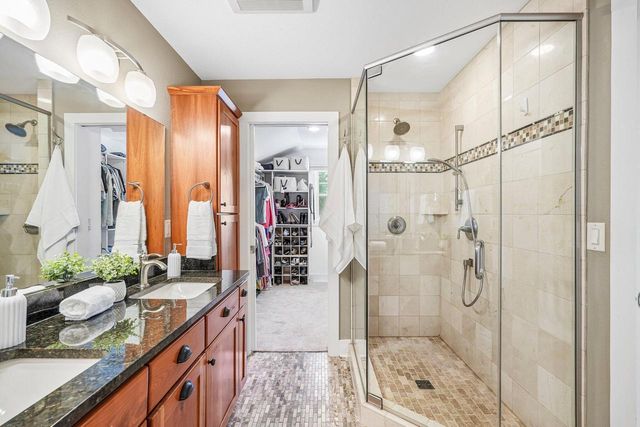 N20 W29987 W Glen Cove ROAD, Pewaukee, WI 53072