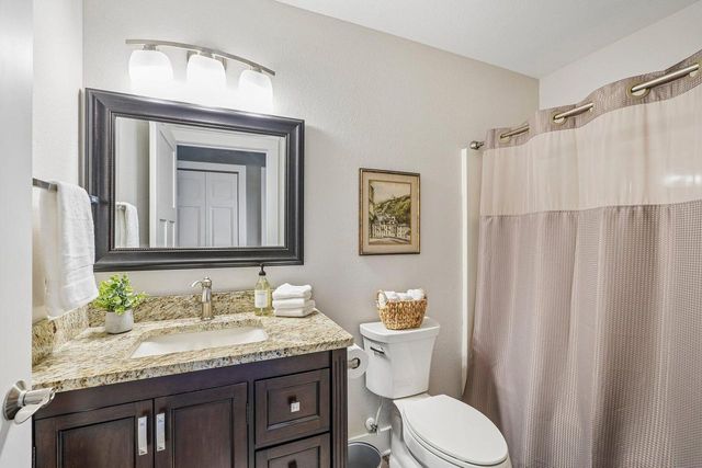 N20 W29987 W Glen Cove ROAD, Pewaukee, WI 53072