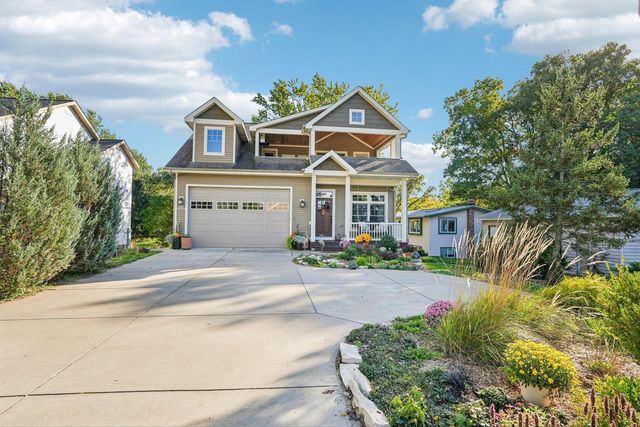 N20 W29987 W Glen Cove ROAD, Pewaukee, WI 53072