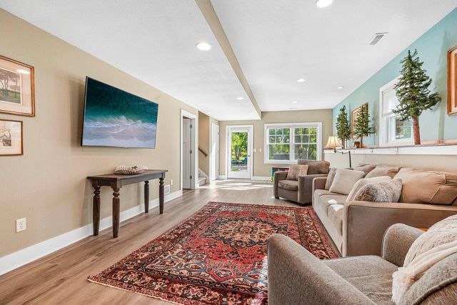 N20 W29987 W Glen Cove ROAD, Pewaukee, WI 53072