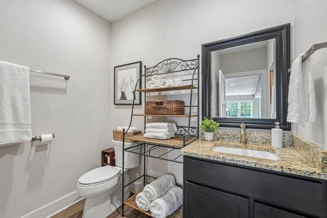 N20 W29987 W Glen Cove ROAD, Pewaukee, WI 53072