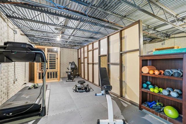 N20 W29987 W Glen Cove ROAD, Pewaukee, WI 53072