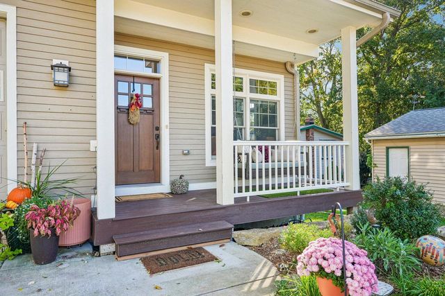 N20 W29987 W Glen Cove ROAD, Pewaukee, WI 53072