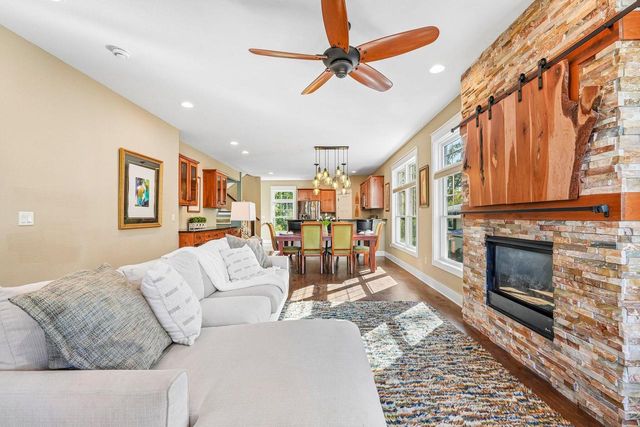 N20 W29987 W Glen Cove ROAD, Pewaukee, WI 53072