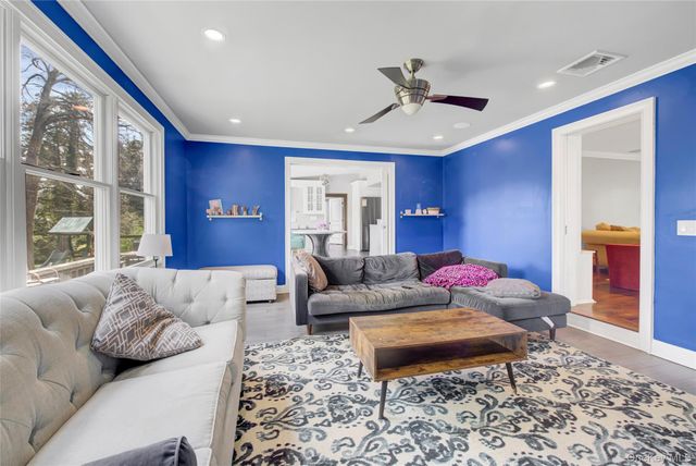 12 Barberry Lane, East Hills, NY 11577