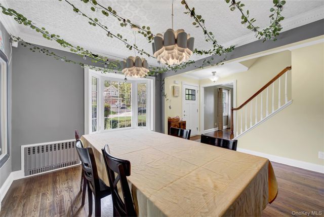 12 Barberry Lane, East Hills, NY 11577
