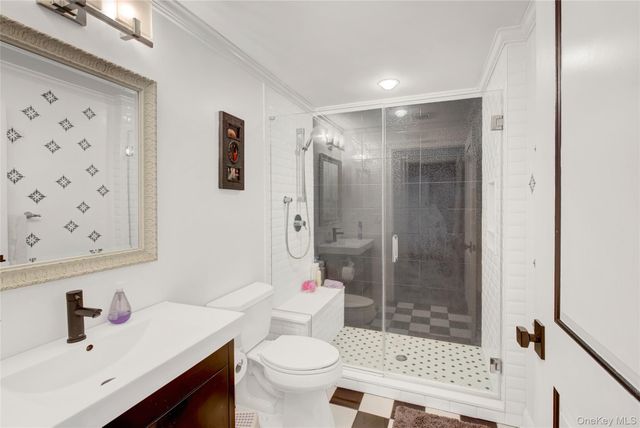 12 Barberry Lane, East Hills, NY 11577