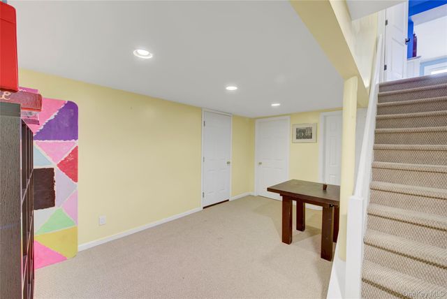 12 Barberry Lane, East Hills, NY 11577