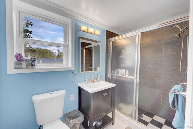 12 Barberry Lane, East Hills, NY 11577