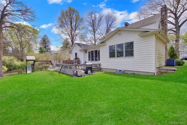12 Barberry Lane, East Hills, NY 11577