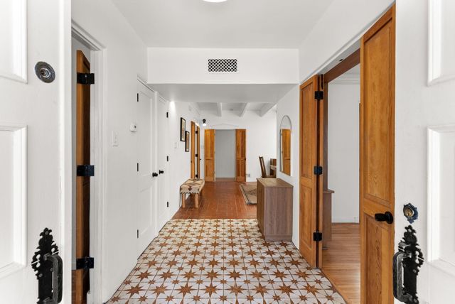 3600 Mackland Avenue NE, Albuquerque, NM 87110