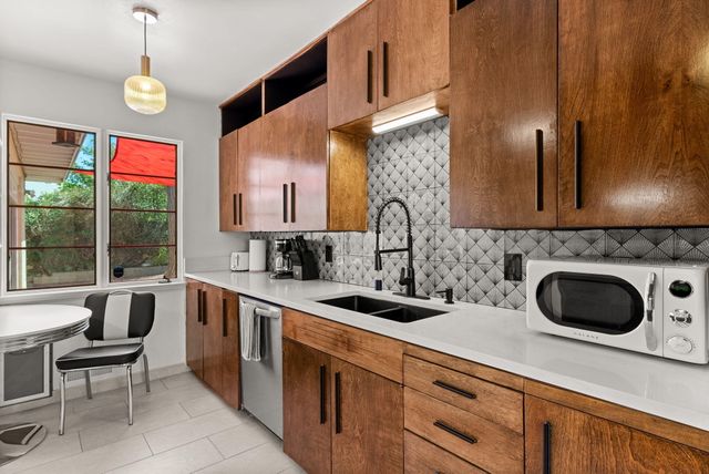 3600 Mackland Avenue NE, Albuquerque, NM 87110