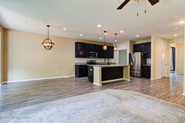 3904 Creek Meadow Dr, La Grange, KY 40031