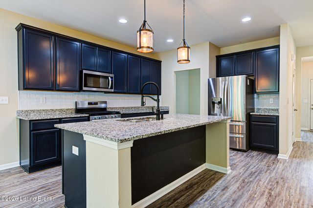 3904 Creek Meadow Dr, La Grange, KY 40031