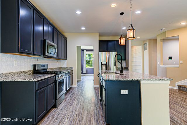 3904 Creek Meadow Dr, La Grange, KY 40031