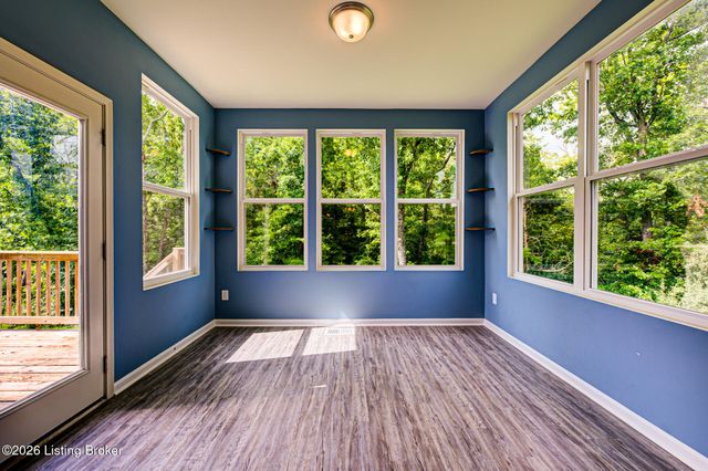 3904 Creek Meadow Dr, La Grange, KY 40031