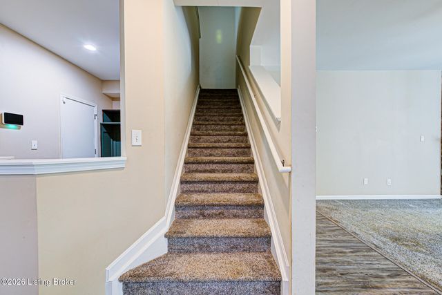 3904 Creek Meadow Dr, La Grange, KY 40031