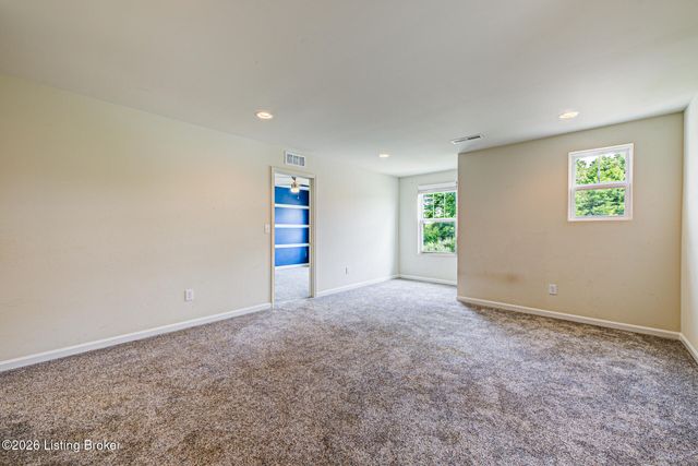 3904 Creek Meadow Dr, La Grange, KY 40031