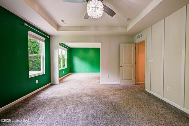 3904 Creek Meadow Dr, La Grange, KY 40031